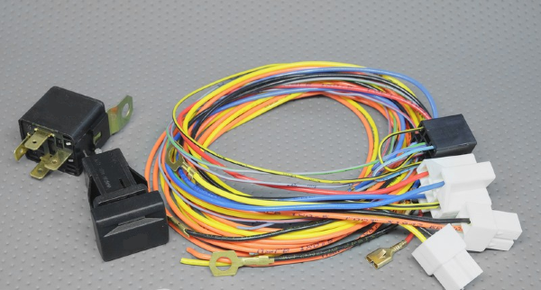 Комплект проводов IronMan с кнопкой и реле для подключения одной лампы