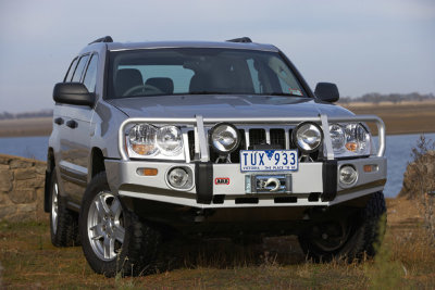 Силовой передний бампер ARB Deluxe для Jeep Grand Cherokee WH/WK (с 2005 по 2009 г.в) [3450130]