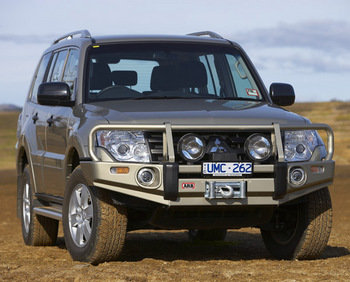 Силовой передний бампер ARB Commercial для Mitsubishi Pajero/Montero NS [3434080]