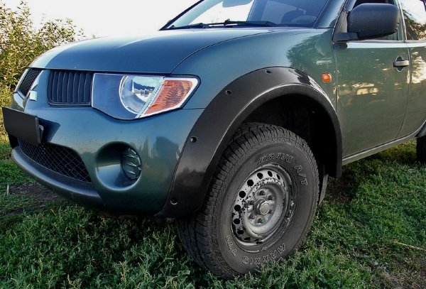 Расширители колесных арок для Mitsubishi L200 New (2007-2013 г.в)